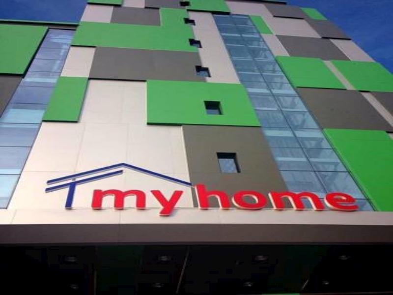 My Home Hotel Pontianak Esterno foto