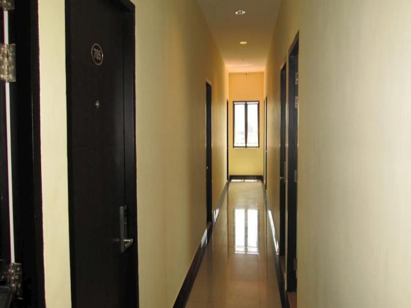 My Home Hotel Pontianak Esterno foto